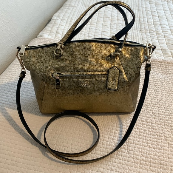 Coach 1941 Gold Prairie bag with shoulder strap. Only used a handful of times. - Picture 1 of 9